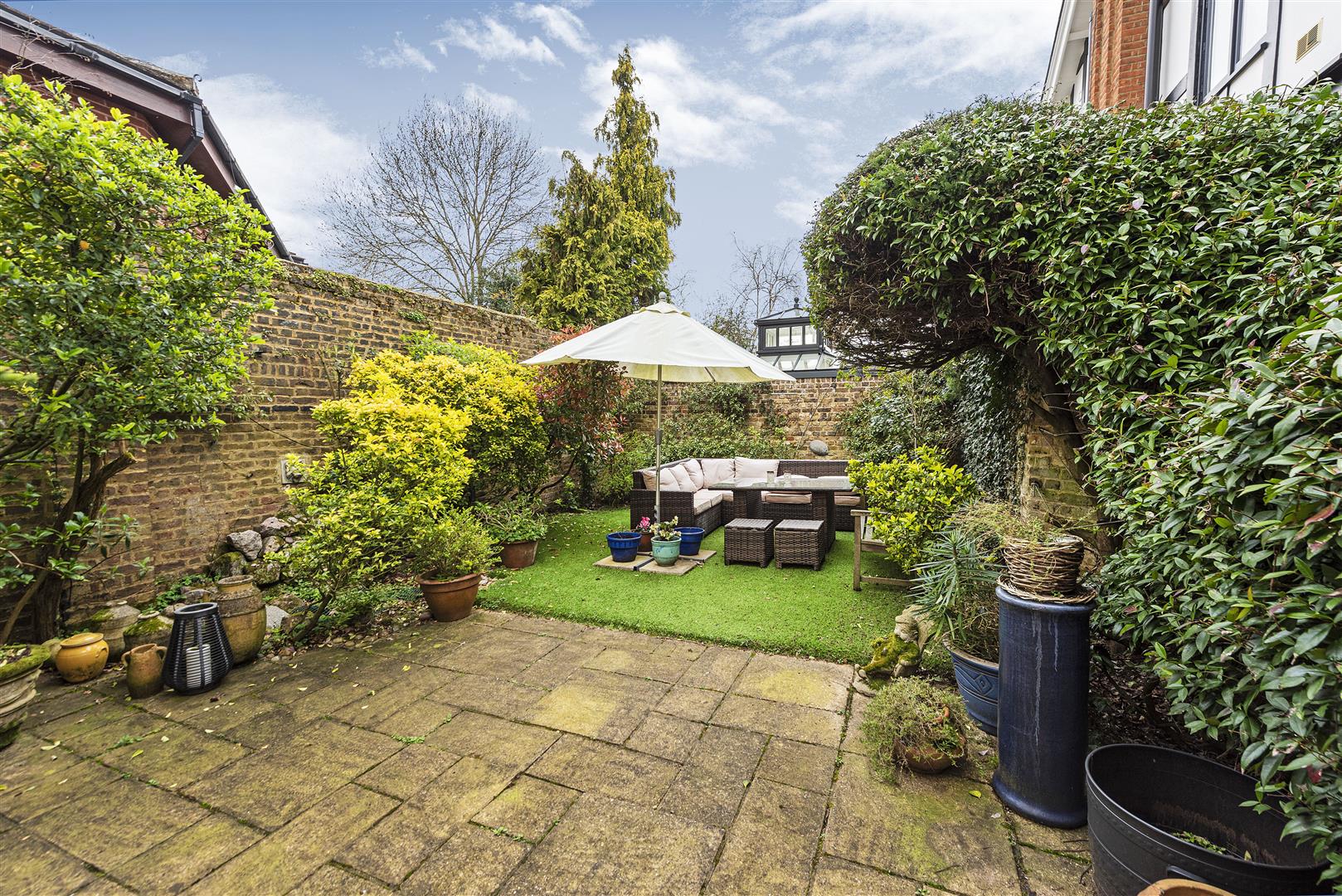 Sales Andrew Scott Robertson